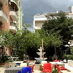Klinton بيت ضيافة 3*
