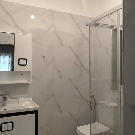 Klinton 3* Δυρράχιο