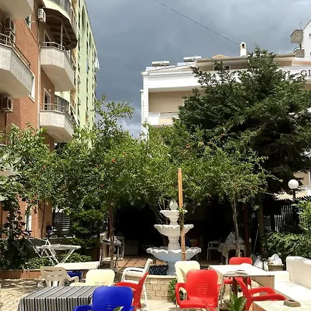 Klinton Πανσιόν 3*