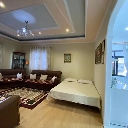 Klinton * Durres