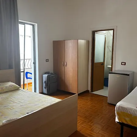 Πανσιόν Klinton Δυρράχιο