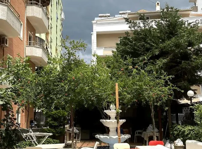 Klinton 招待所 3*