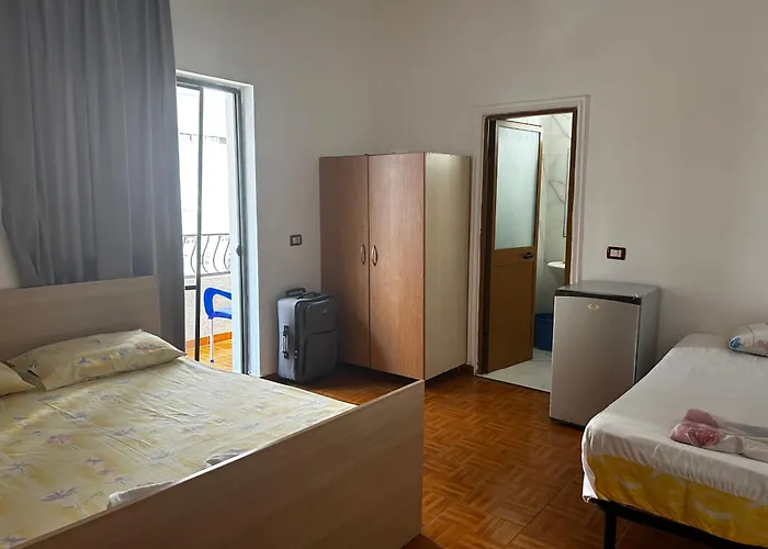 招待所 Klinton Durrës