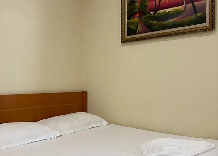 招待所 Klinton Durrës