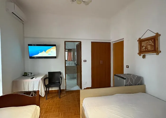 招待所 Klinton 3*